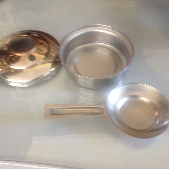 Command Performance 18/10 Stainless Steel 9"diam Chafing Dish - Picture 4 of 4